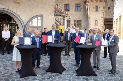 Unterzeichnung des Kooperationsvertrags