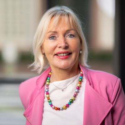 Portrait von Ministerin Prof. Dr. Kristina Sinemus © HMD Portrait von Ministerin Prof. Dr. Kristina Sinemus © HMD